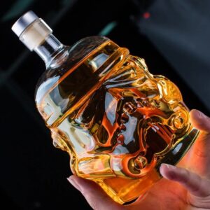 Decantor Whisky Stormtrooper cu doua pahare CD-XQDZ-1