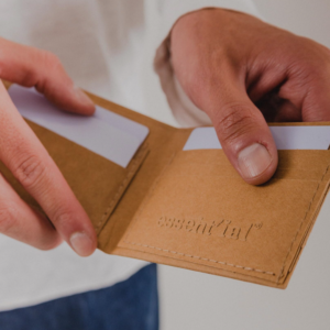 Portofel Cash Card - Essent'ial, maro