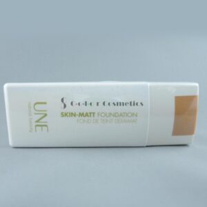 Fond de ten natural UNE Skin-Matt Foundation - M11