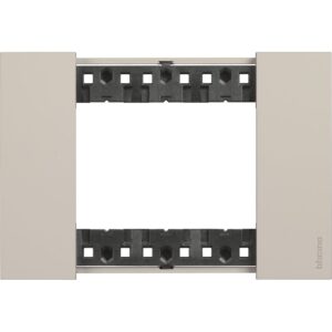 Rama ornament 3 module Bticino Living Now KA4803KM, nisip