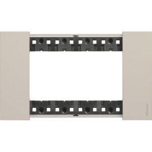 Rama ornament 4 module Bticino Living Now KA4804KM, nisip