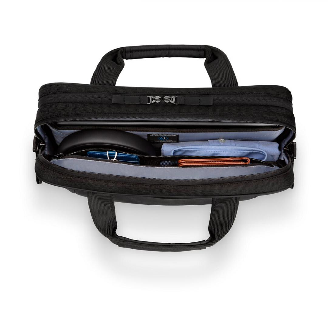 DELL ECOLOOP PRO CLASSIC BRIEFCASE 14", Colour: Black, Notebook Compatibility: Fits most laptops with screen sizes up to 14"(max laptop dimension: 340 x 240 x 20 mm)", Features: Exterior main fabric is made with 100% OceanCycle Certified™ recyc ...