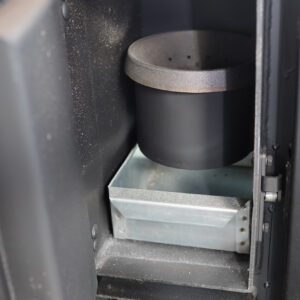 Pachet Centrala pe peleti Fornello Eco Energy 25 kW complet echipata cu pompa vas expansiune automatizare kit evacuare 3.5 ml Termostat Salus 091FLRFV2 si Aspirator Cenusa curatare facila pana la 200 mp afisaj digital arzator fonta