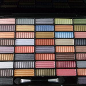 Trusa farduri La Femme Delux 42 nuante perlate - 01