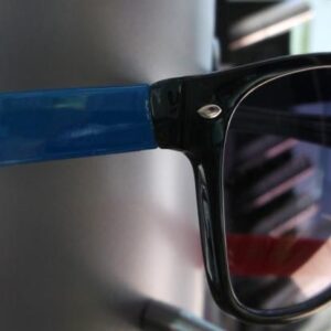 Ochelari de soare cu rama colorata - albastru