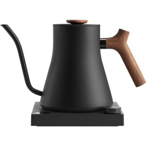 Fierbator Electric Stagg EKG Pro Capacitate 0.9L Putere 1200W Negru
