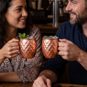 Set 2 Cani Moscow Mule din Otel Inoxidabil, Aspect Cupru Texturat, 530 ml